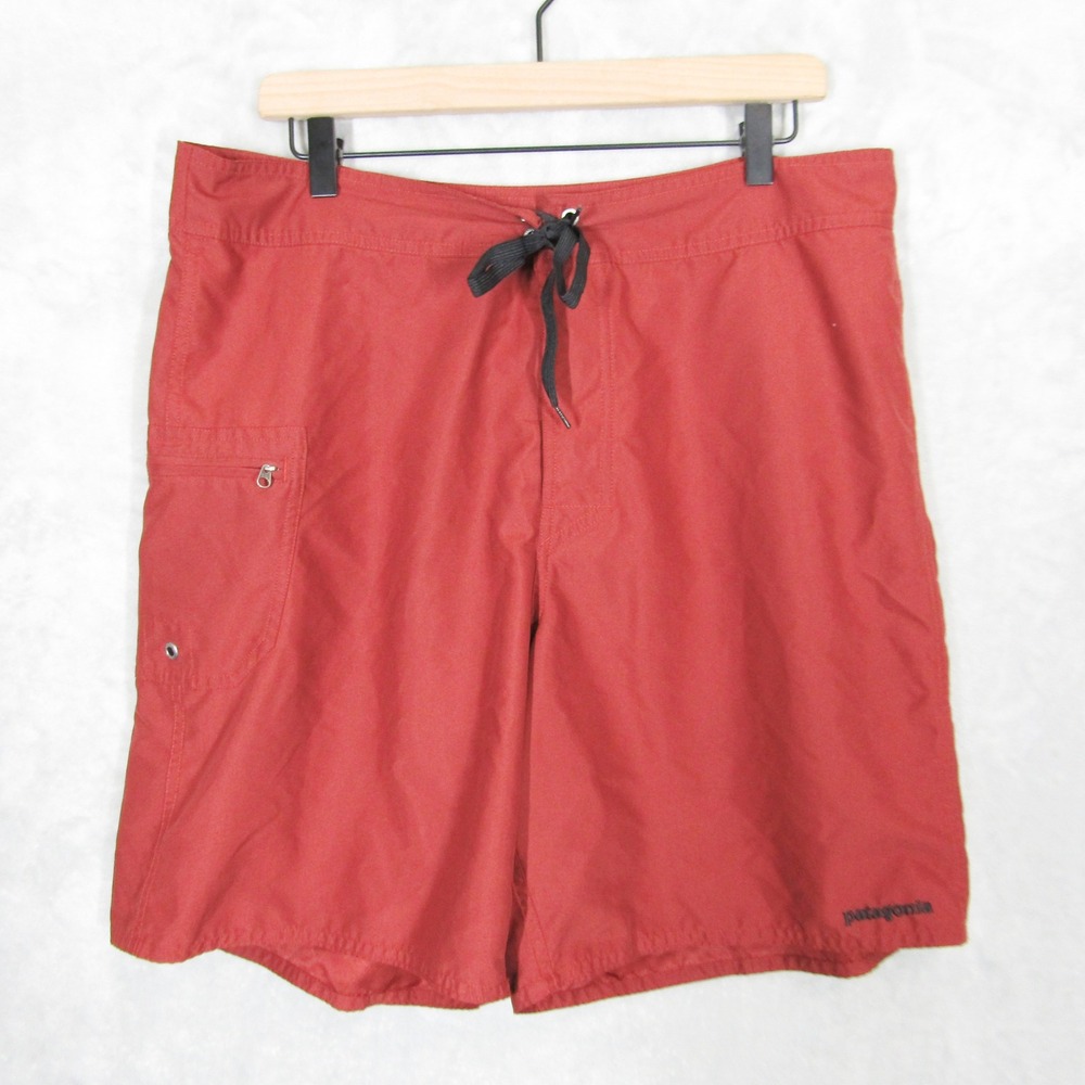 Patagonia Mens Red Board Shorts Swim Trunks Size 36 Side Pocket Outdoor Surf
